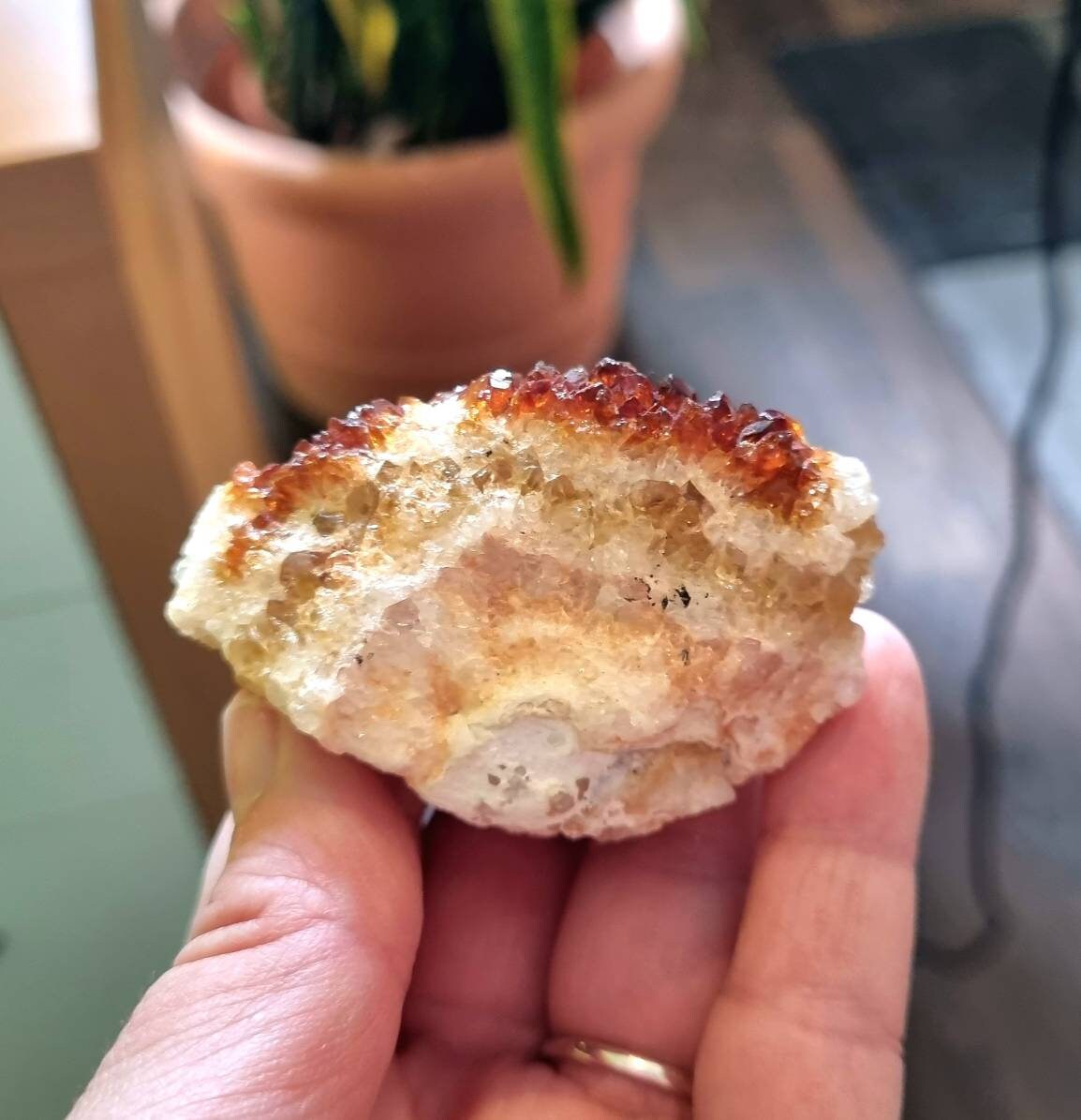 Zauberhafter Citrin Rohstein, Citrin Kristall Gruppe, Citrin Stufe, Sammlerstein, 40 x 60 x 38 mm, 106 Gramm