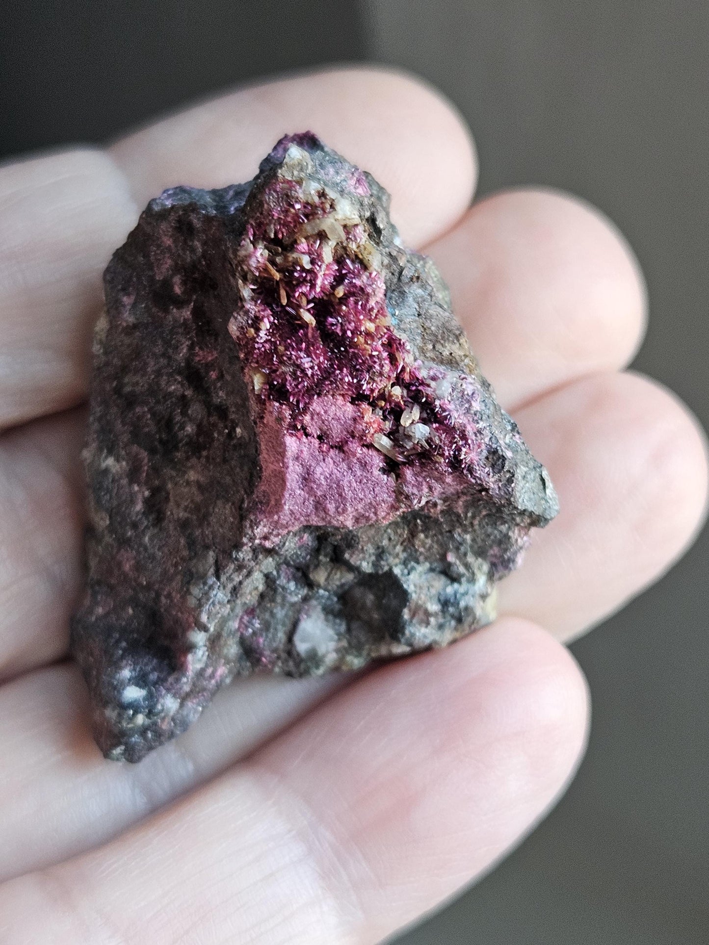 Selten und schön Erythrin Erythrite Sammlerstein Kobaltblüte Aghbar Mine Bou Azzer Marokko Erythrite