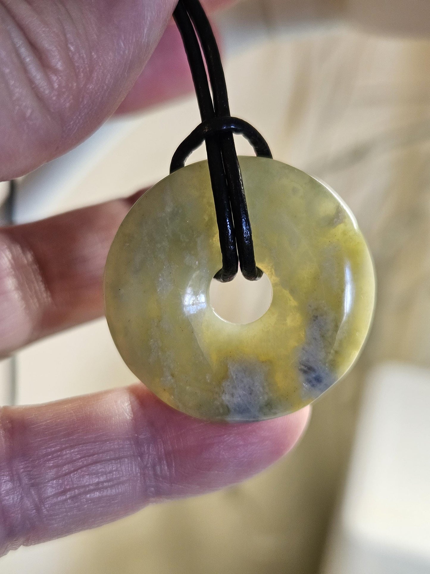 Echte Jade Burma Jade China Jade, Anhänger, Donut, 30 x 5 mm, an verstellbarem Lederband