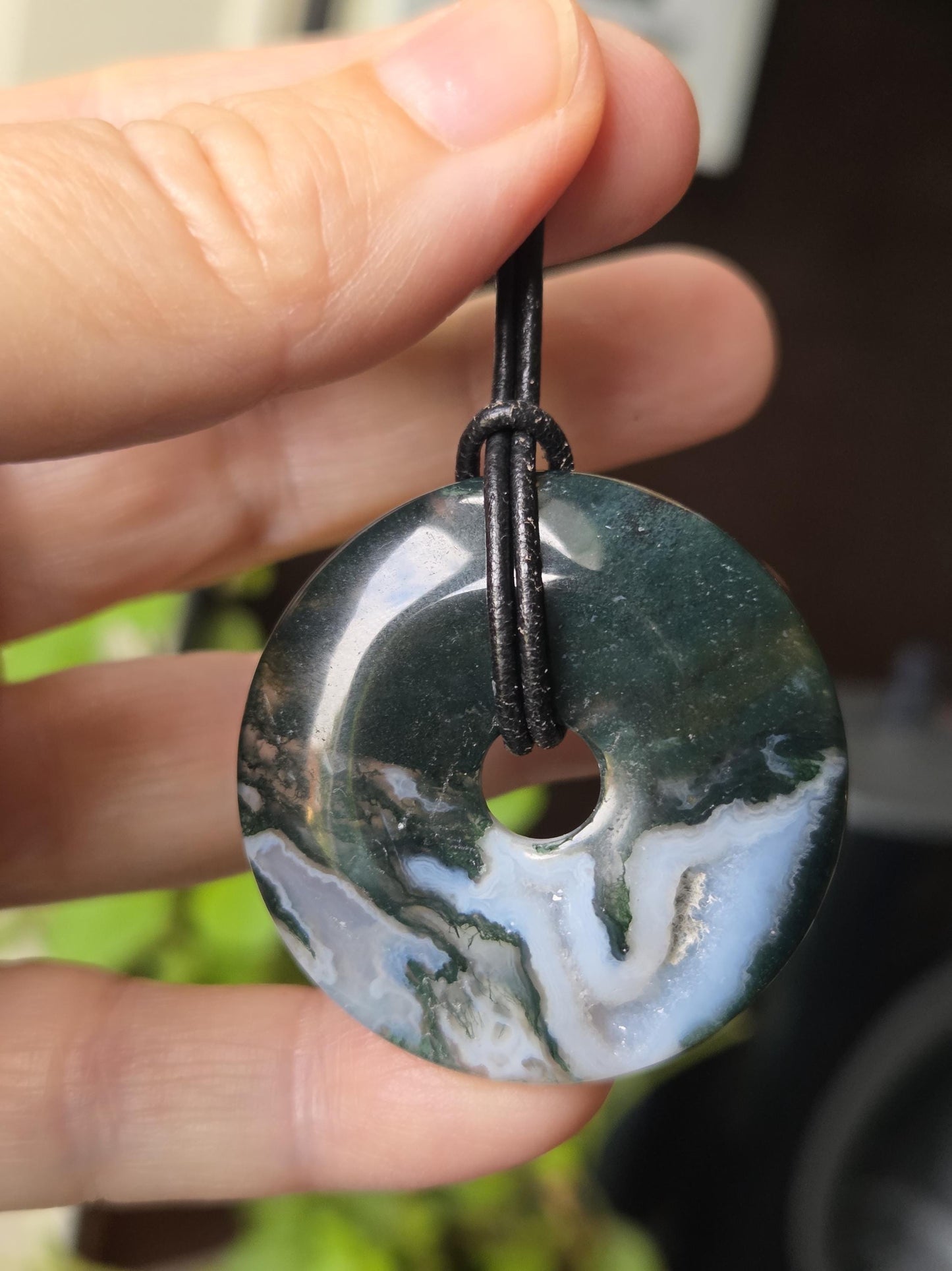 Mystischer Moosachat Donut, Moosachat in drusy Quarz Anhänger, 40 x 7 mm, an verstellbarem Lederband
