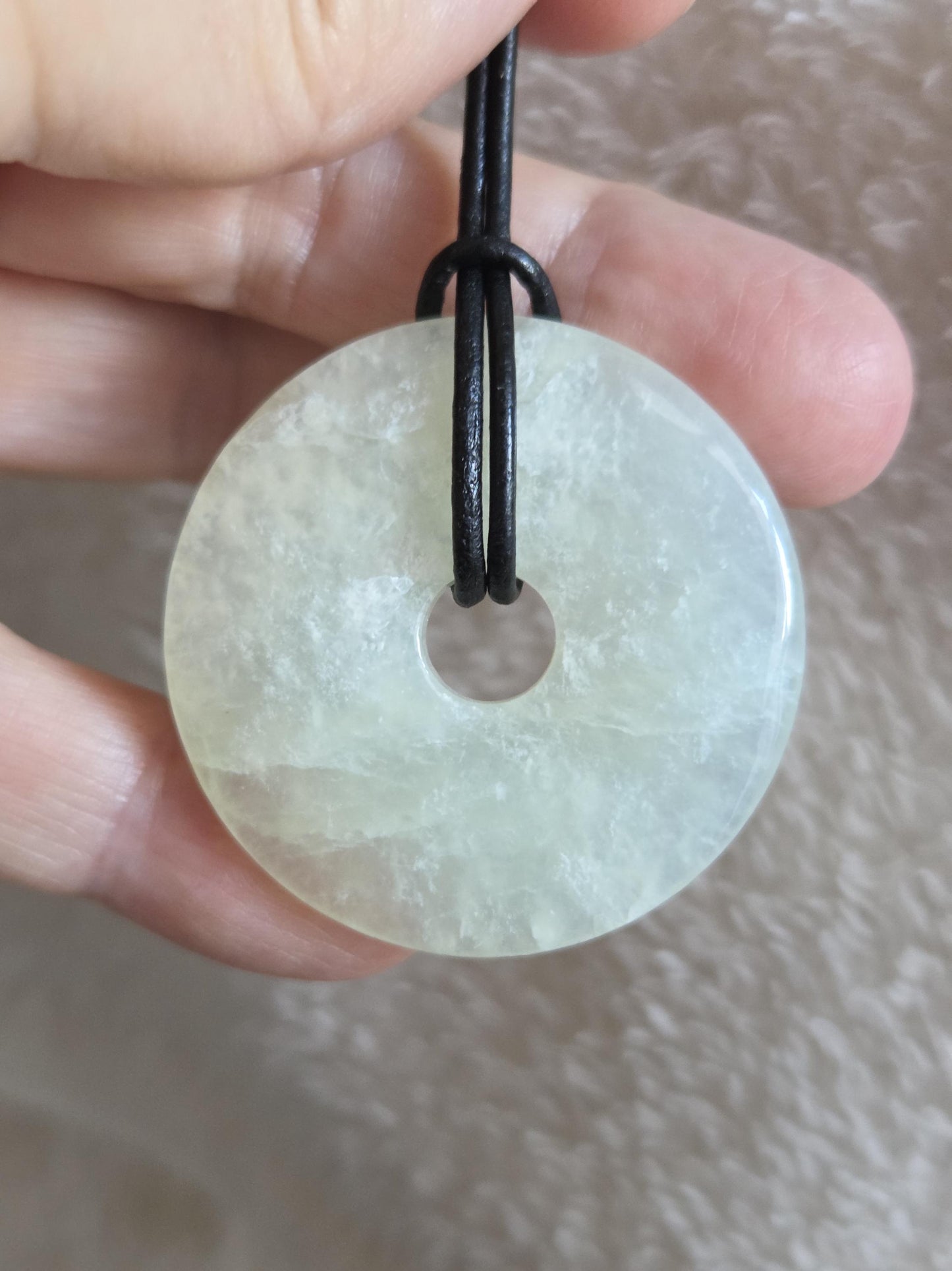 Echte Jade Burma Jade China Jade, Anhänger, Donut groß, 40 mm an Lederband Jade Pendant Chinese Pi Disc Lucky Amulet Feng Shui Jewelry