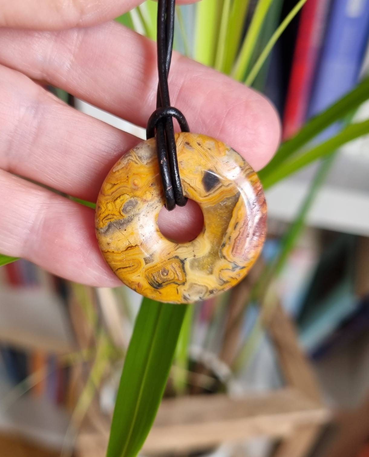 Brekzien Jaspis Breckzien Jaspis, Donut, Crazy Lace Achat Anhänger, Donut, 30 x 4 mm, am Lederband