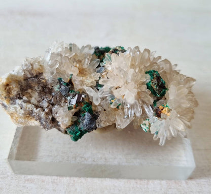 Was für eine seltene Schönheit! Stufe aus Bergkristall , Malachit und Bleiglanz, 65 x 40 x 35 mm, 94 Gramm