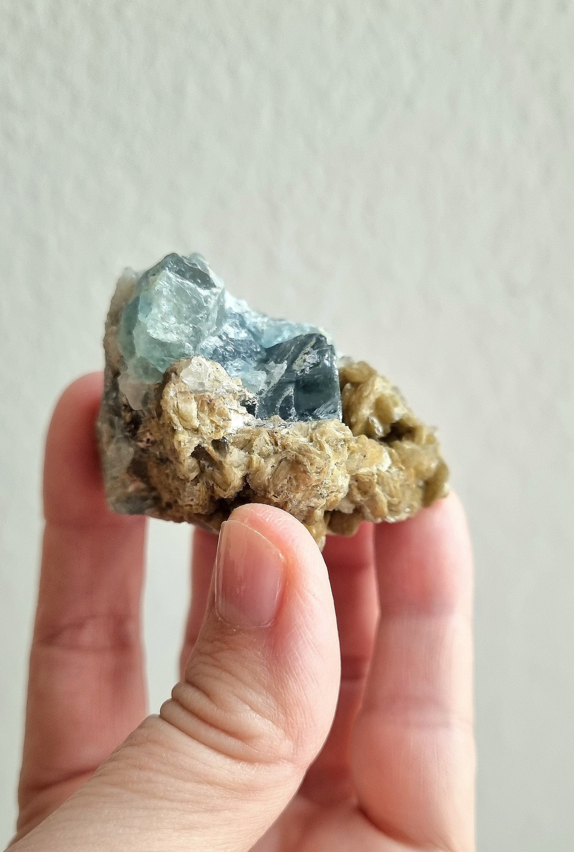 Apatit Kristall Stufe Rohstein, Apatit mit Stilbit und Bergkristall, Erzgebirge