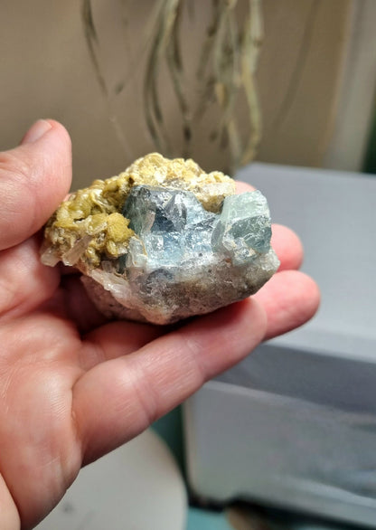 Apatit Kristall Stufe Rohstein, Apatit mit Stilbit und Bergkristall, Erzgebirge