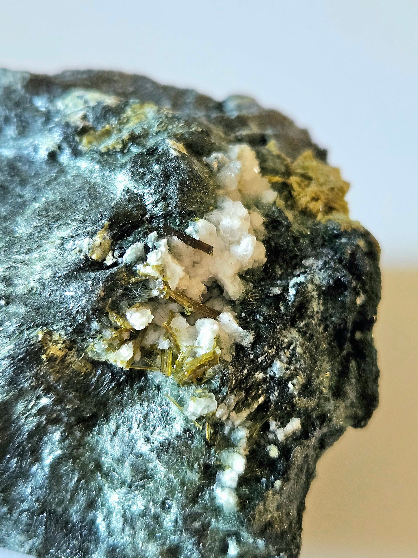 Epidot Augit Stufe, 198 Gramm, 67x 50 x 50 mm