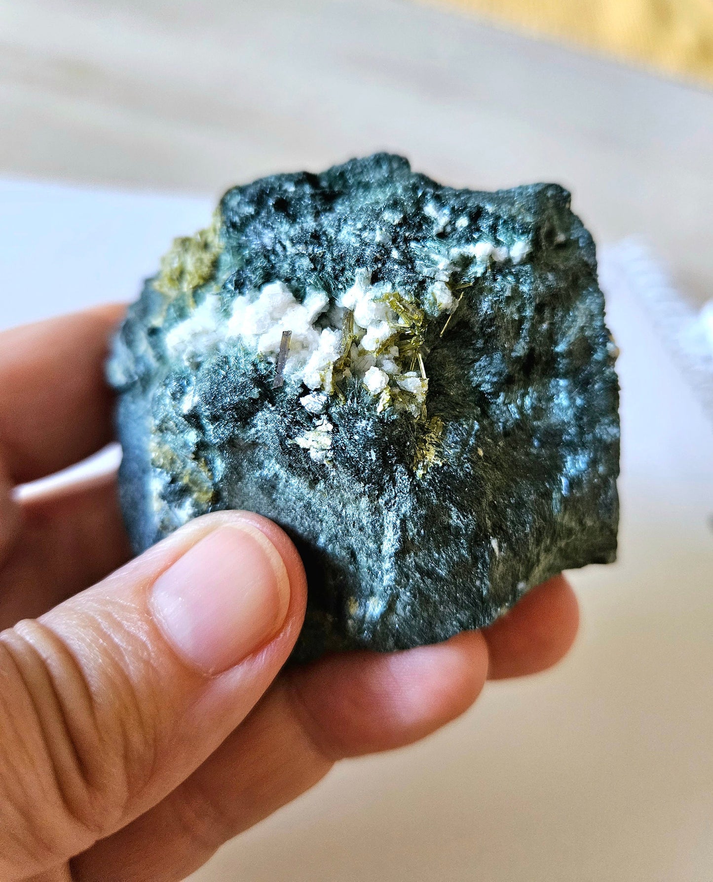 Epidot Augit Stufe, 198 Gramm, 67x 50 x 50 mm