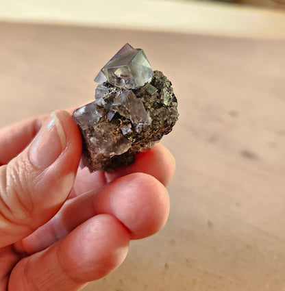 Graublauer Fluorit, Blau graue Fluorit Stufe, Rohstein, Kristall, 40 x 30 x 30 mm, 28 ,19 Gramm, 140, 95 ct.