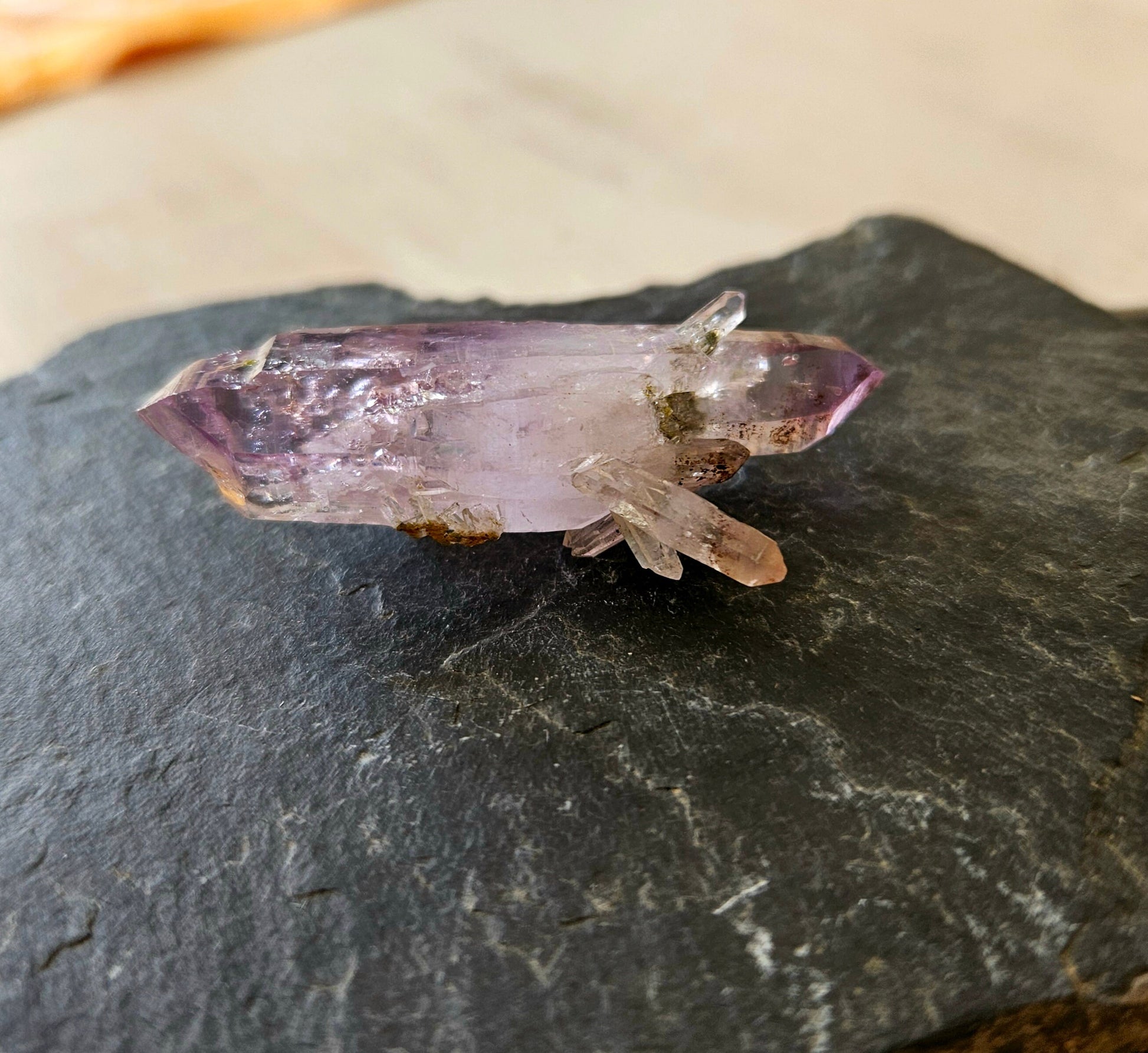 Amethyst Zepter Amethyst Guerrero, Mexico Doppelender mit vielen kleinen Kristallen