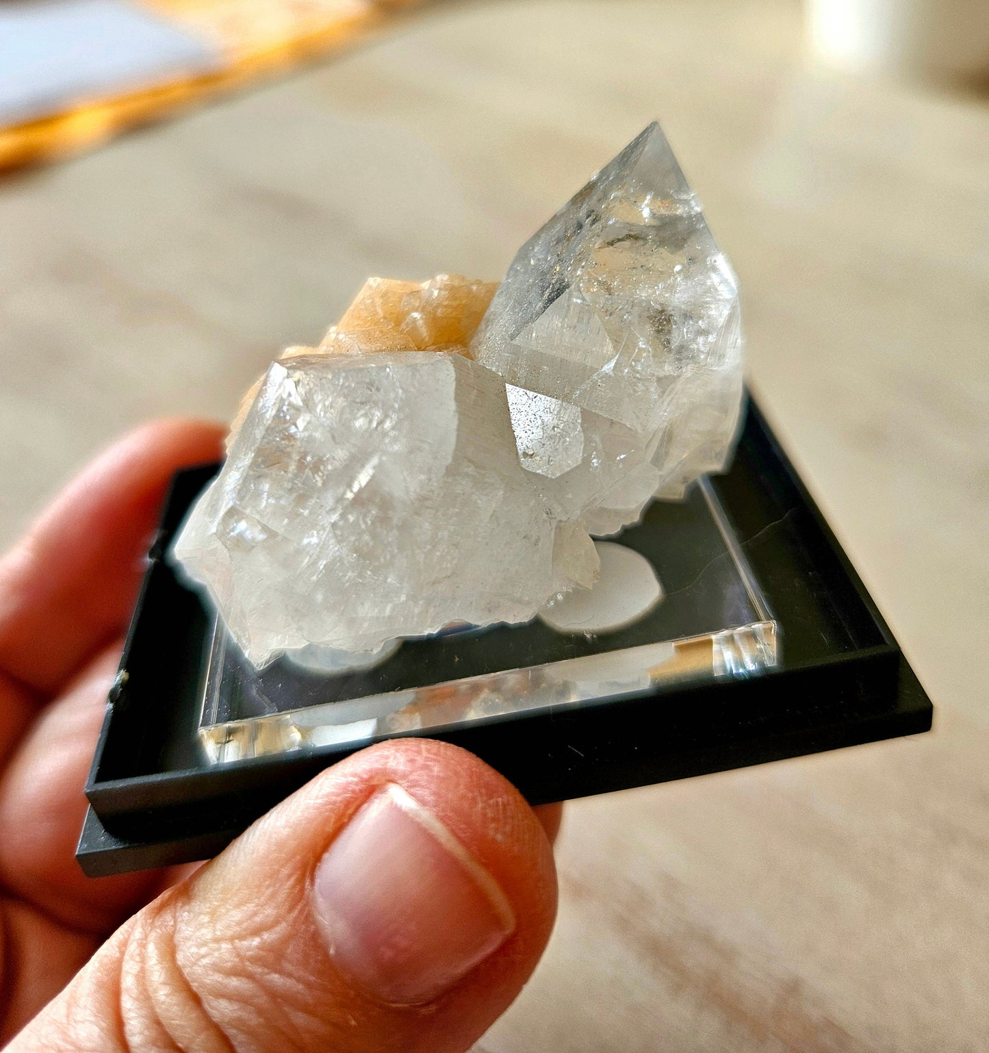 Apophyllit Stilbit, Silbitkristall, Desim Kristall auf Apophyllit Stufe, 48 x 34 x 36 mm, 43,35 Gramm Apophyllite Stilbite