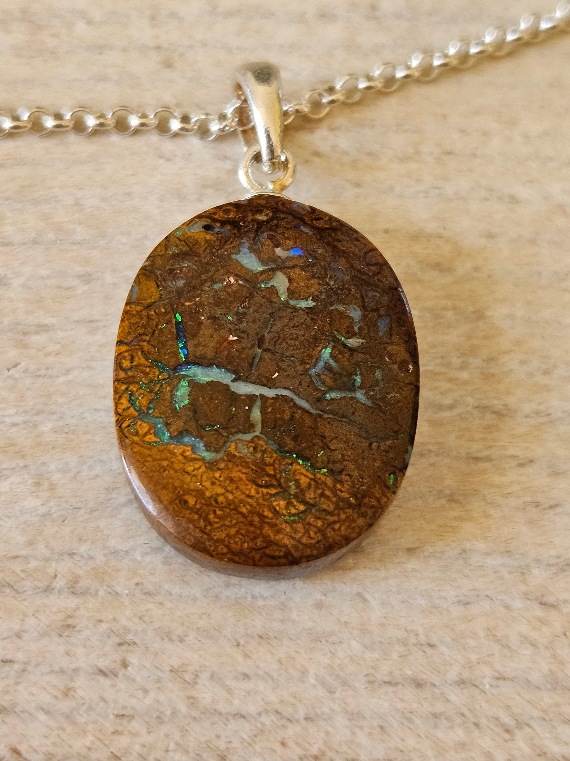 Boulder Opal" Springtime", Anhänger, an 925er SilberÖse, an 925er Silber Erbskette, Yowah Koroit Opal