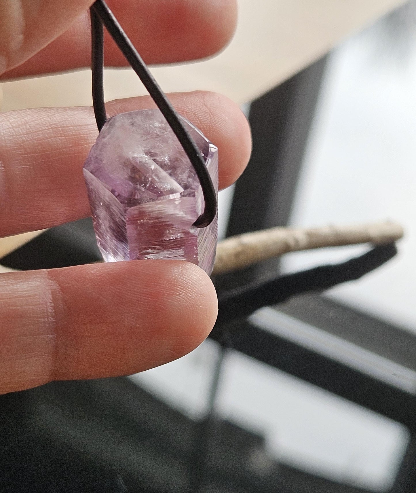 Traumhafter Amethyst Kristall Spitze Vera Cruz Rohstein Healing Crystal mit yin code, Heilkristall , gebohrt an verstellbarem Lederband