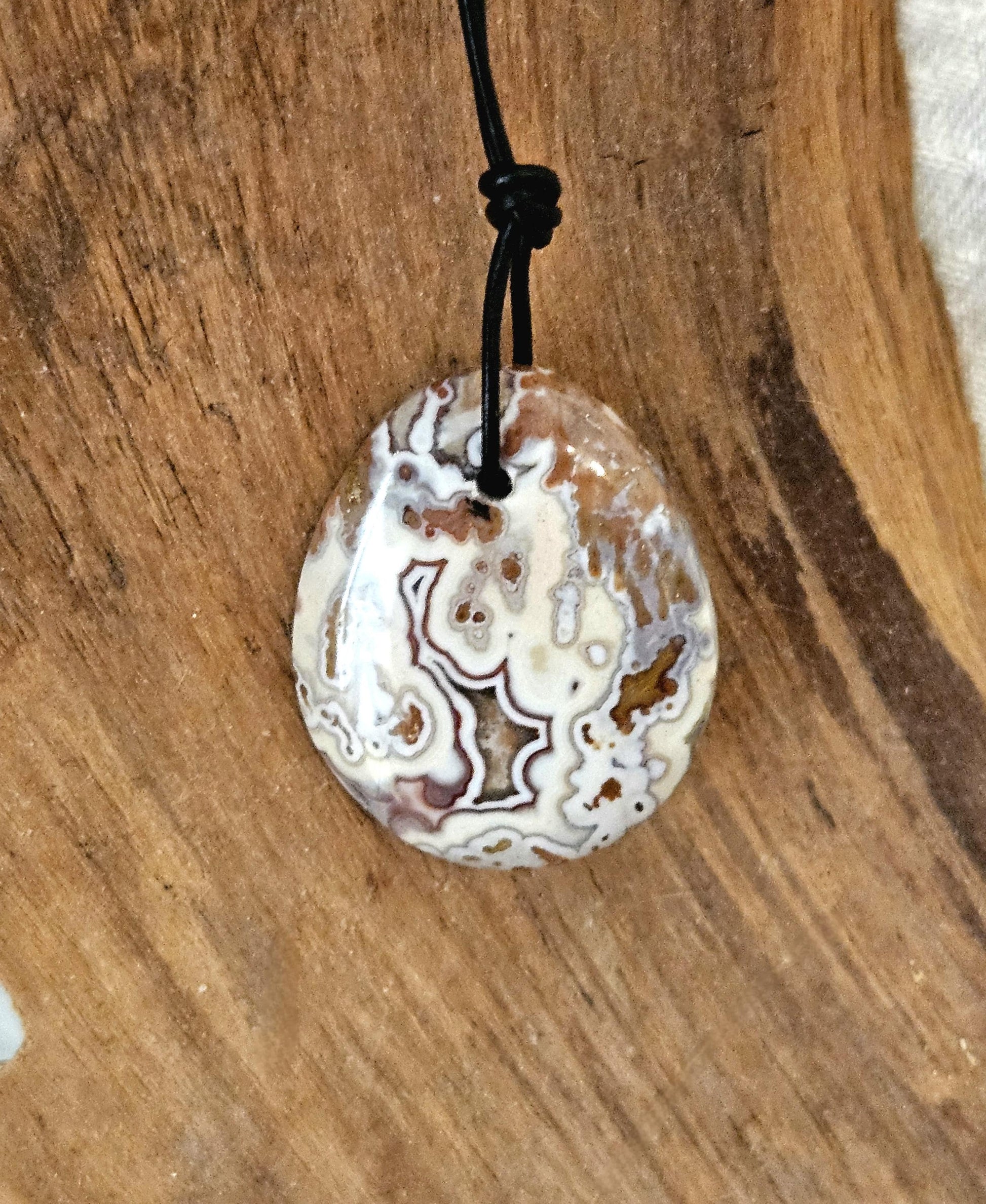 Crazy Lace Achat, Türkischer Achat, Anhänger, gebohrt, 34 x 27 x 6 mm, an verstellbarem Lederband