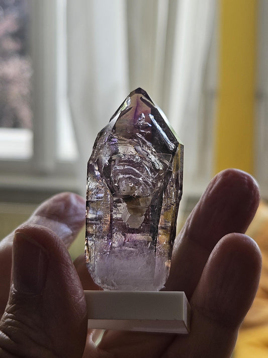 Fensterquartz Goboboseb Amethyst Rauchquarz Phantomquarz Kristall Spitze aus Namibia mit Einschlüssen, Sammlerstein
