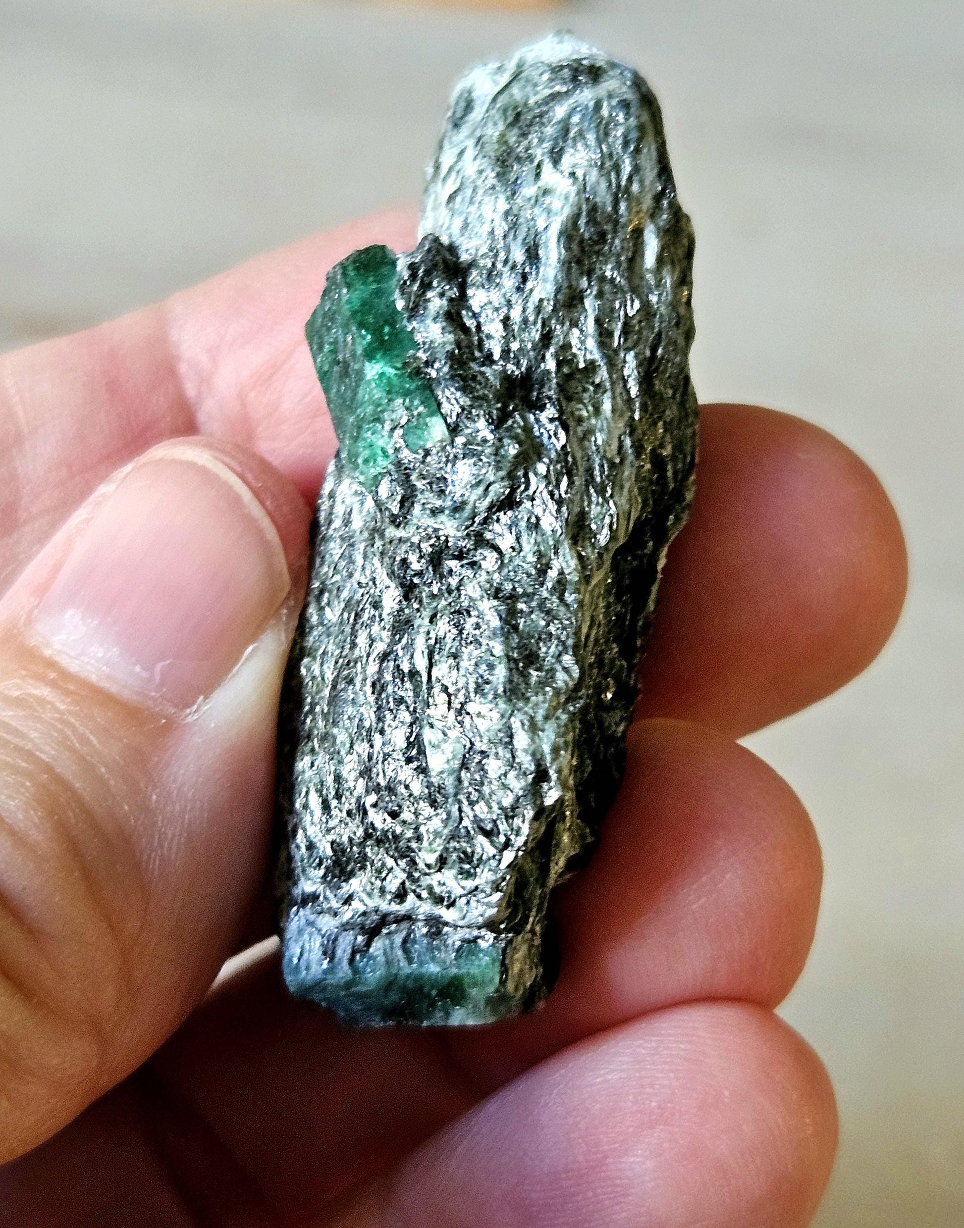 Smaragd Smaragde in Glimmer Aktinolithschiefer aus dem Habachtal Österreich
