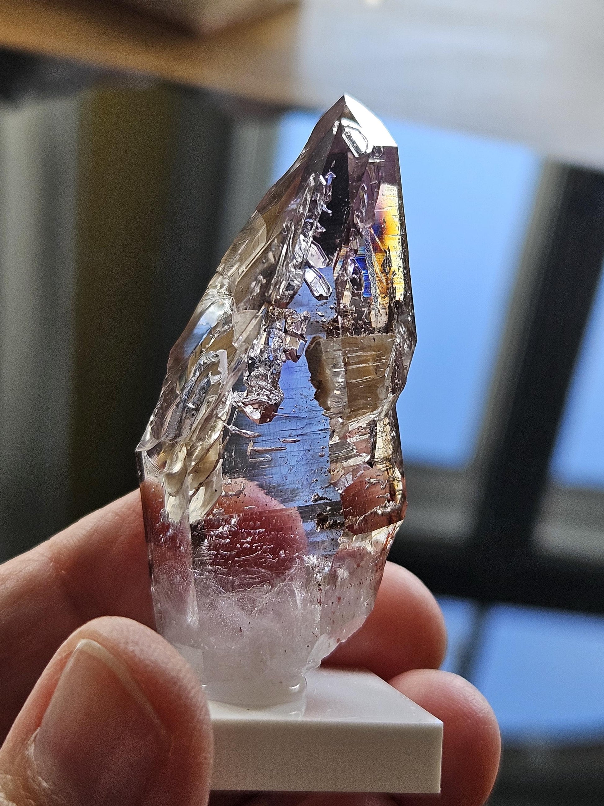 Fensterquartz Goboboseb Amethyst Rauchquarz Phantomquarz Kristall Spitze aus Namibia mit Einschlüssen, Sammlerstein