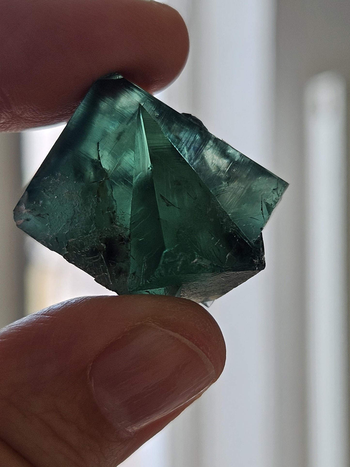 Fluorit blau grün Tageslichtfluoreszenz Sammlerstein Heilstein, 30 x 28 x 22 mm, Estgate Durham Großbritannien