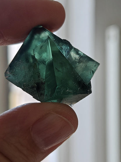 Fluorit blau grün Tageslichtfluoreszenz Sammlerstein Heilstein, 30 x 28 x 22 mm, Estgate Durham Großbritannien