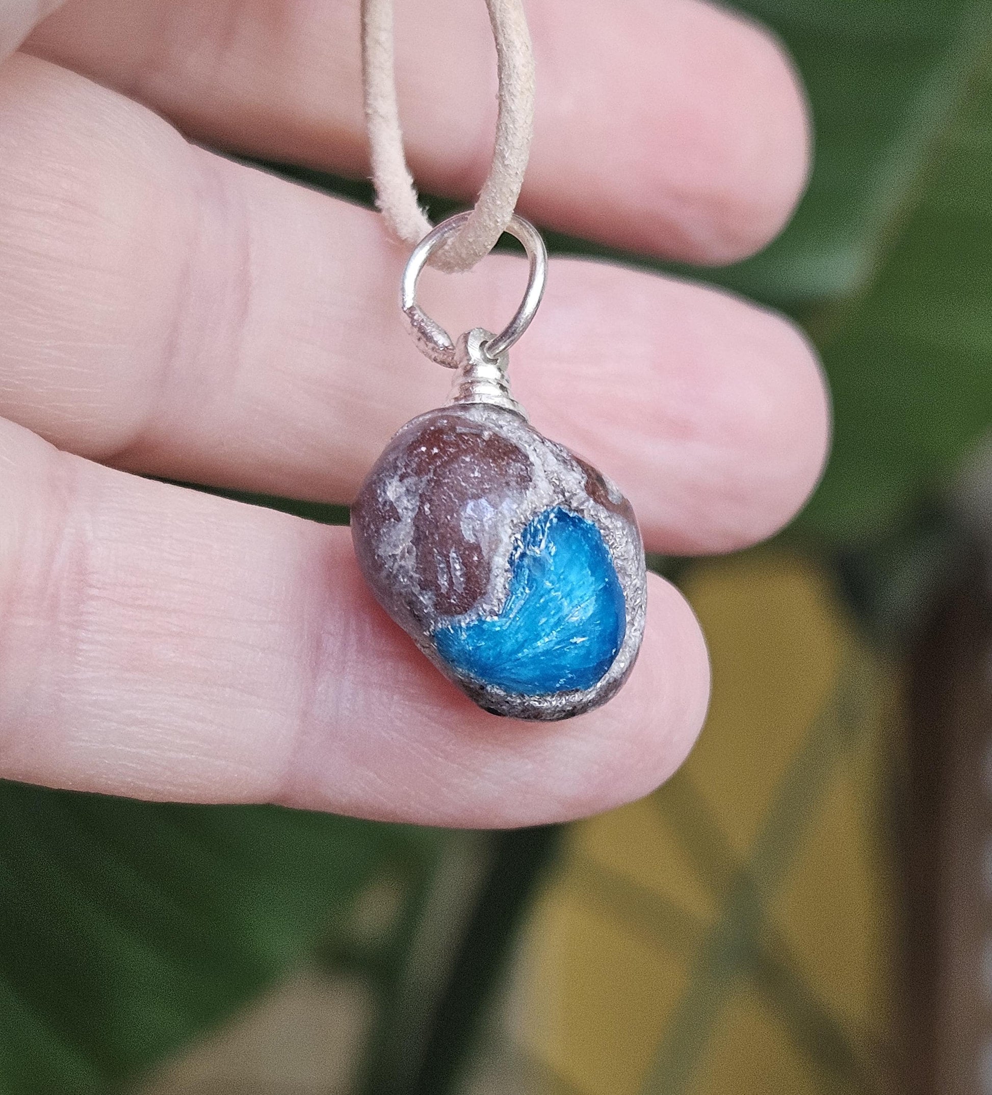 Rarität Cavansit, Cavansite aus Neuseeland, Anhänger an 925erSilberÖse, an verstellbarem Lederband