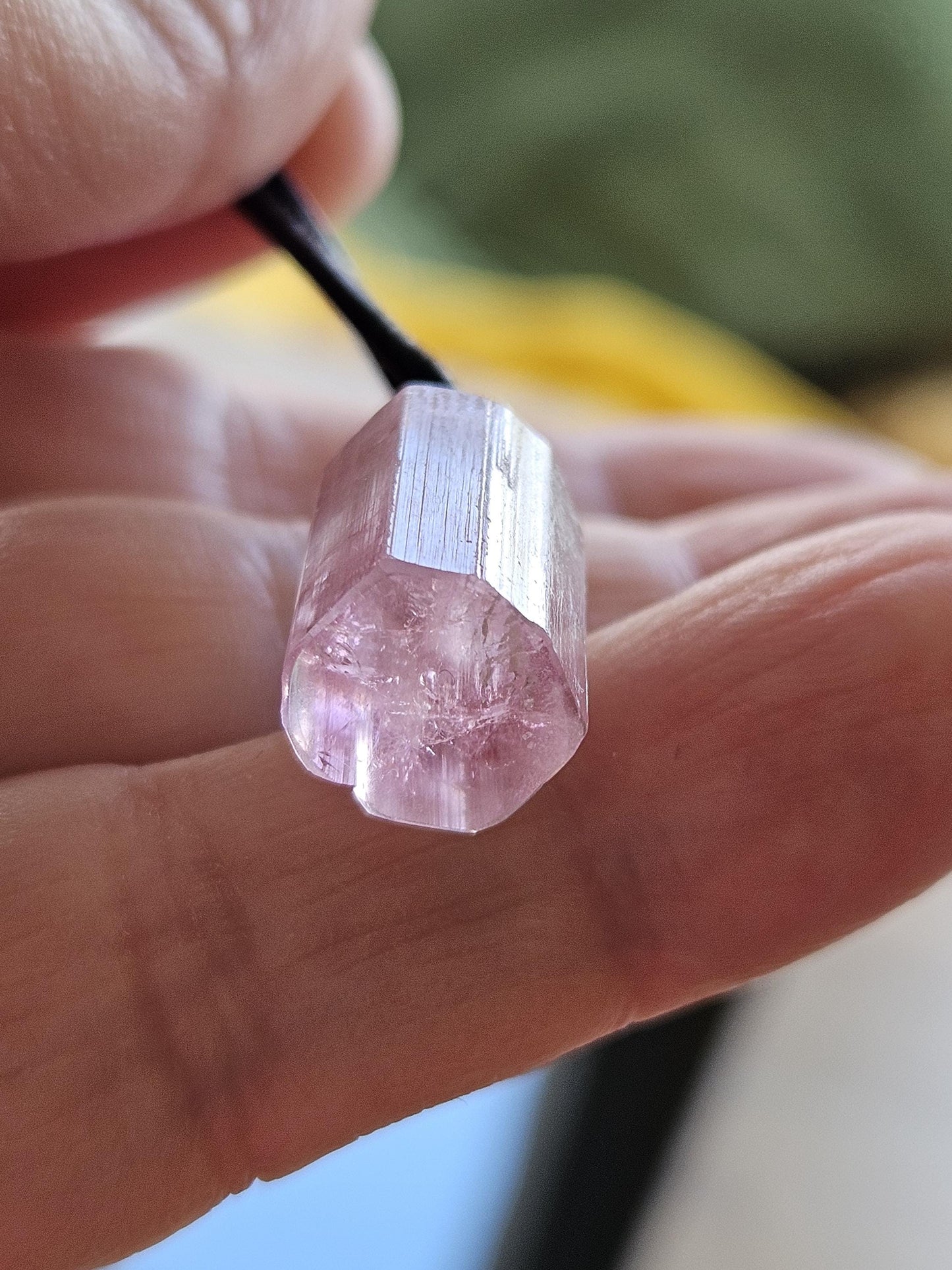 Turmalin rosa Rubellit Kristall Anhänger, Rohstein Stäbchen, an 925er Silberöse, an verstellbarem Lederband