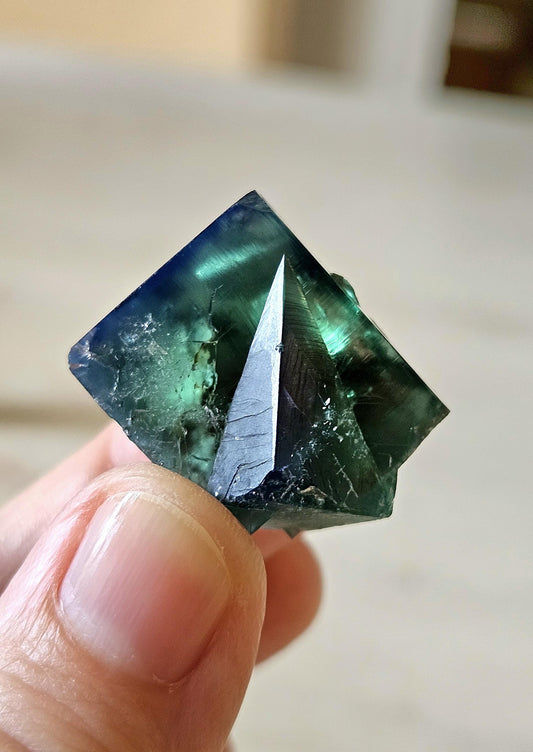 Fluorit blau grün Tageslichtfluoreszenz Sammlerstein Heilstein, 30 x 28 x 22 mm, Estgate Durham Großbritannien