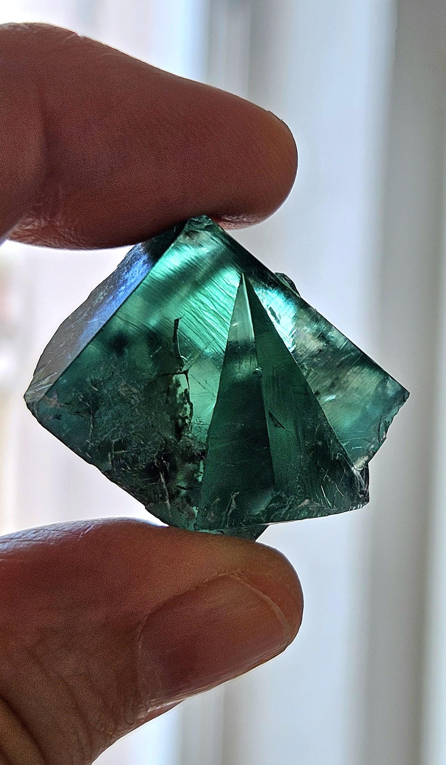 Fluorit blau grün Tageslichtfluoreszenz Sammlerstein Heilstein, 30 x 28 x 22 mm, Estgate Durham Großbritannien