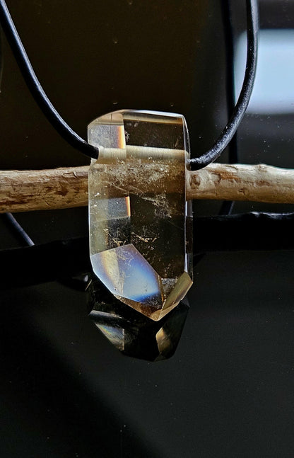 Citrin Kristall unbehandelt ungebrannt Citrin Spitze, 28 x 15 x 10 mm, gebohrt, an verstellbarem Lederband