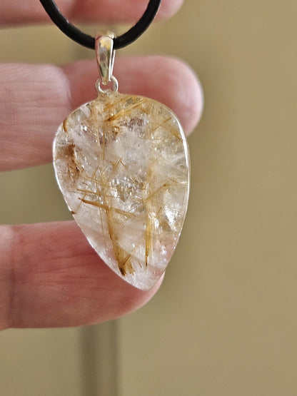 Gold Rutil Quarz, Goldrutilquarz Anhänger, mit 925erSilberÖse, an verstellbarem Lederband