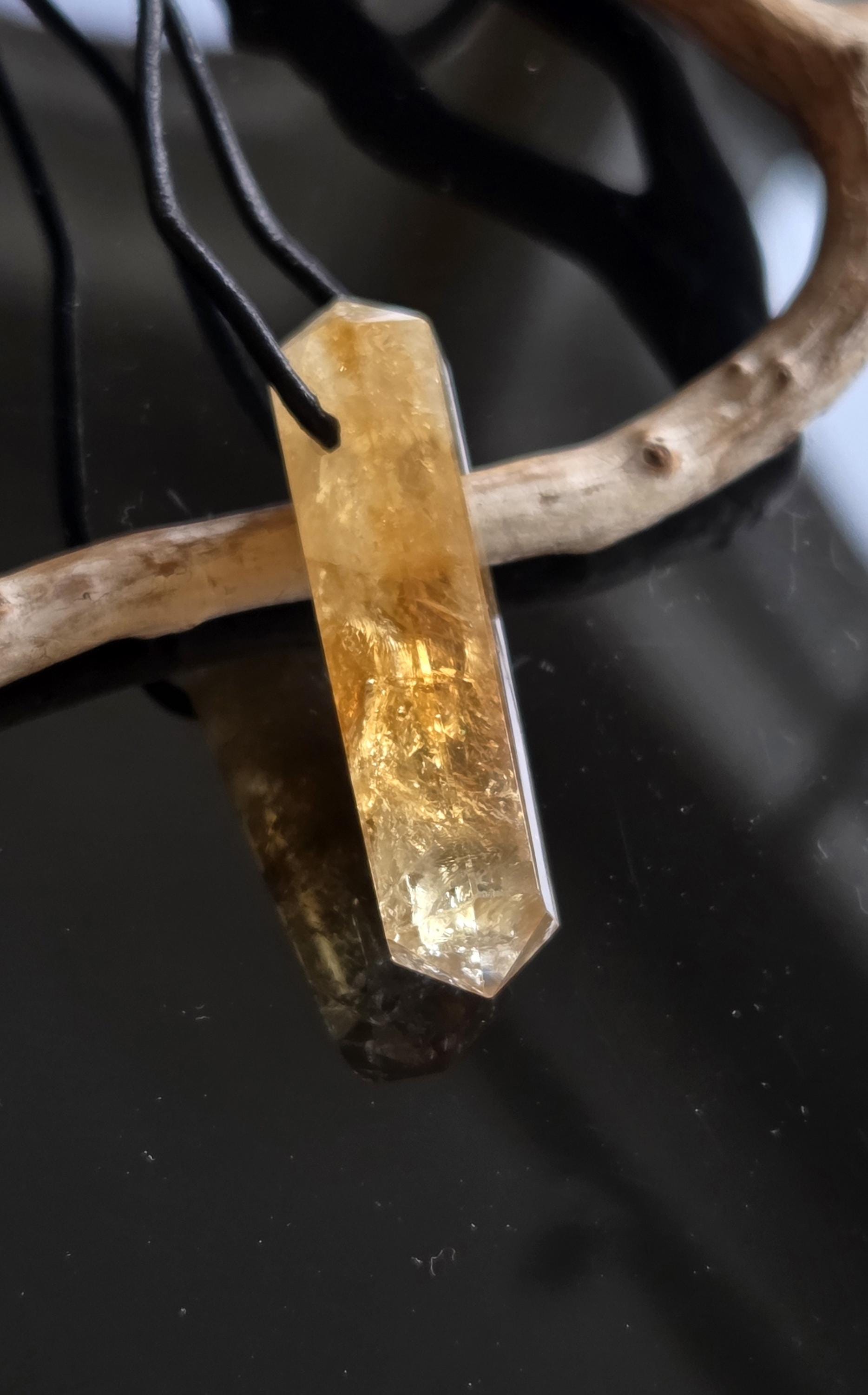 Citrin Kristall Spitze, Doppelender, golden healer, Anhänger, 43 x 12 x 12 mm, gebohrt, an verstellbarem Lederband