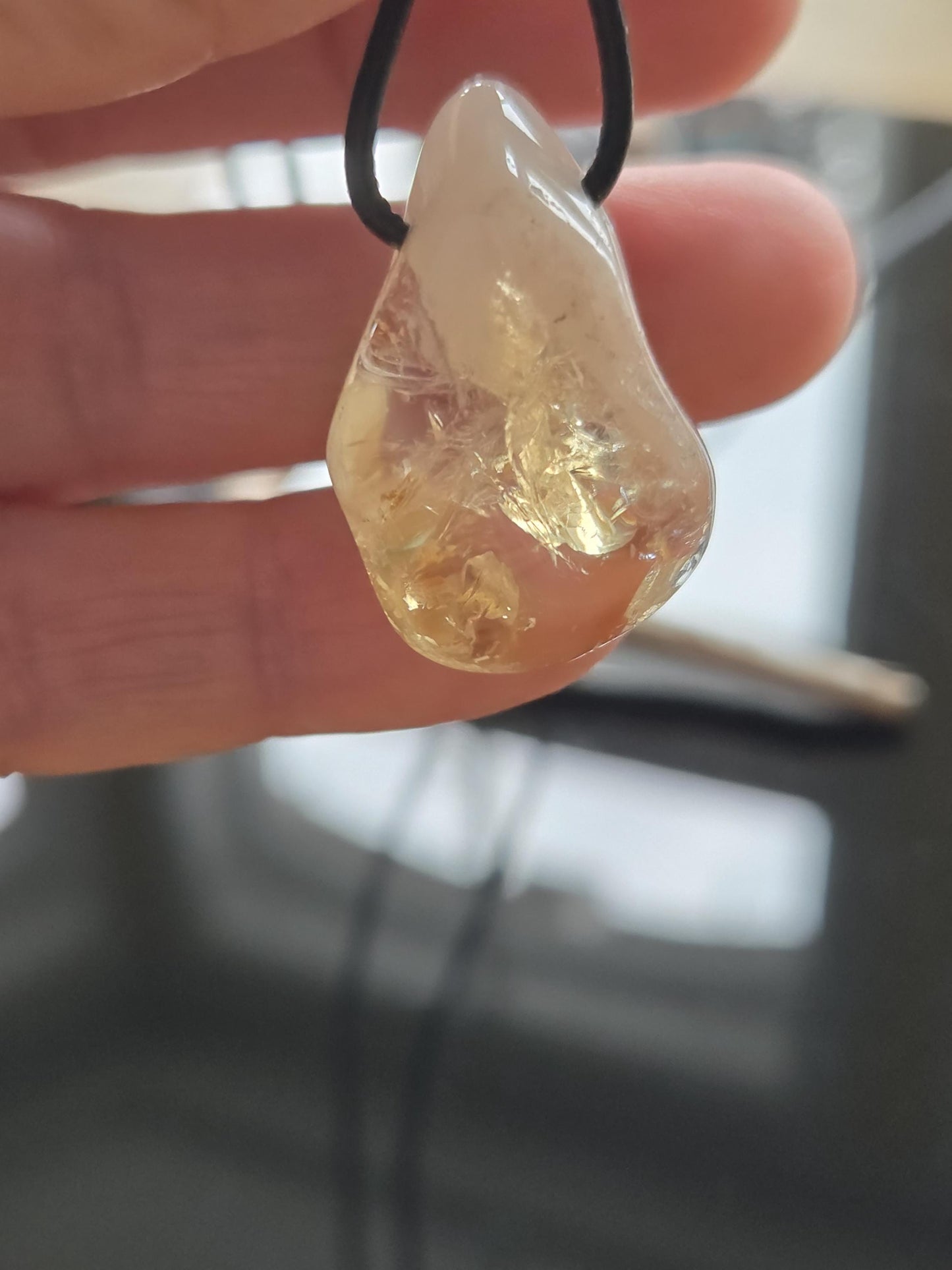 Citrin golden Healer Anhänger Bergkristall mit Citrin, 32 x 20 x 12 mm, gebohrt, an verstellbarem Lederband