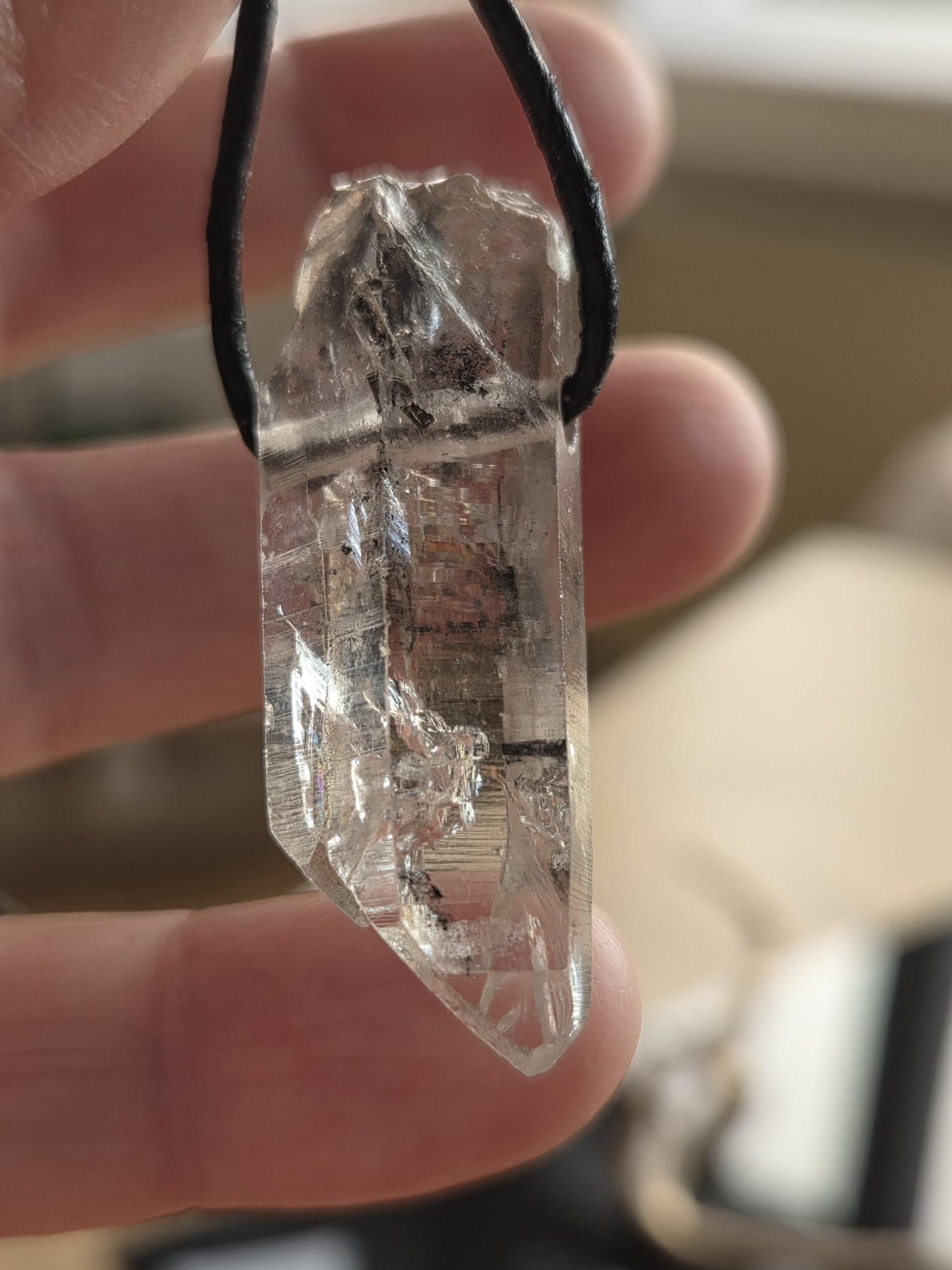 Magischer Lemurian Quarz Kristall Doppelender, Lemuria mit Yin Code, Kristallspitze Anhänger, gebohrt, mit tollem Innenleben Inclusen