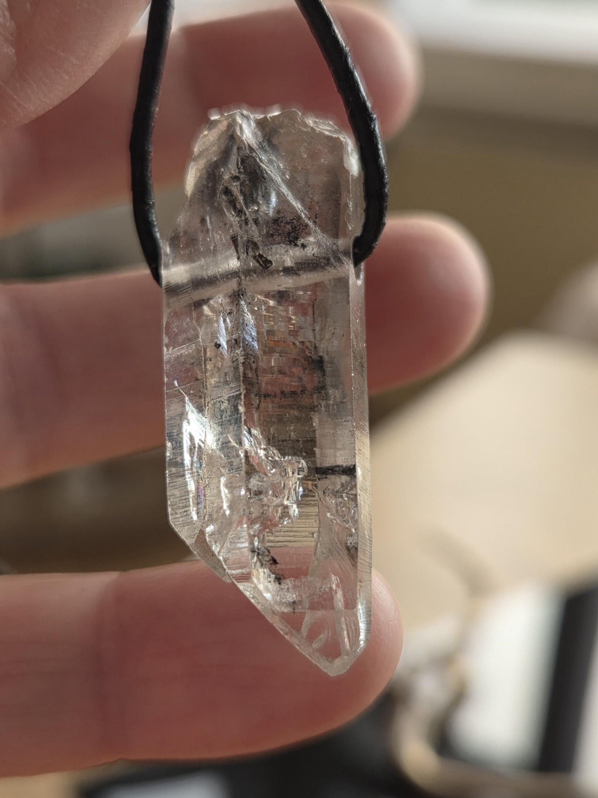 Magischer Lemurian Quarz Kristall Doppelender, Lemuria mit Yin Code, Kristallspitze Anhänger, gebohrt, mit tollem Innenleben Inclusen