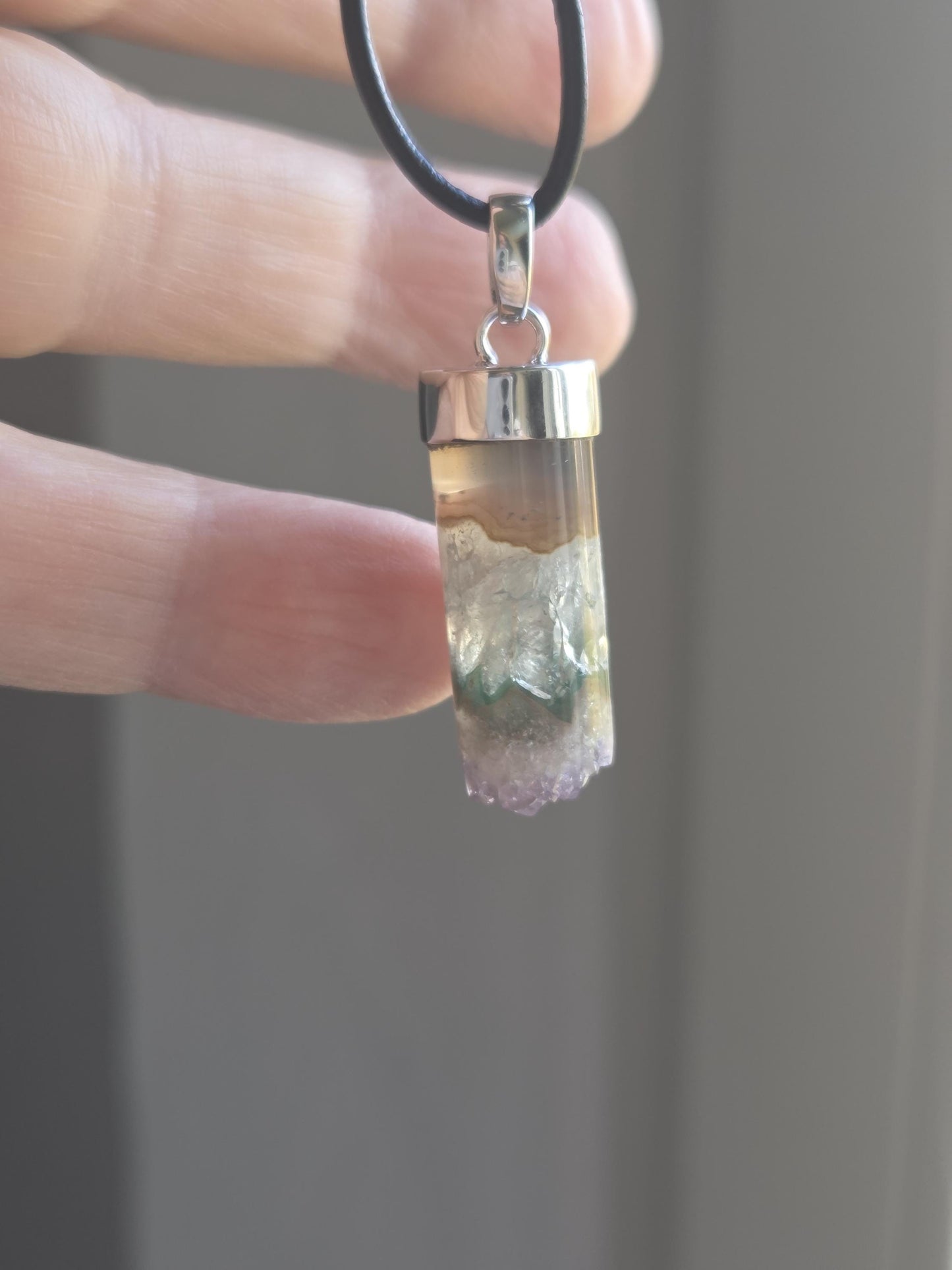 Auralit 23 Auralite 23, super seven, melody stone Cacoxenit Amethyst Anhänger, an 925er Silber Kappe und 925erSilberÖse