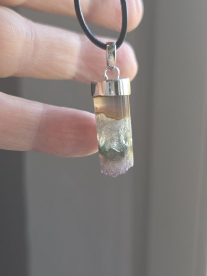 Auralit 23 Auralite 23, super seven, melody stone Cacoxenit Amethyst Anhänger, an 925er Silber Kappe und 925erSilberÖse