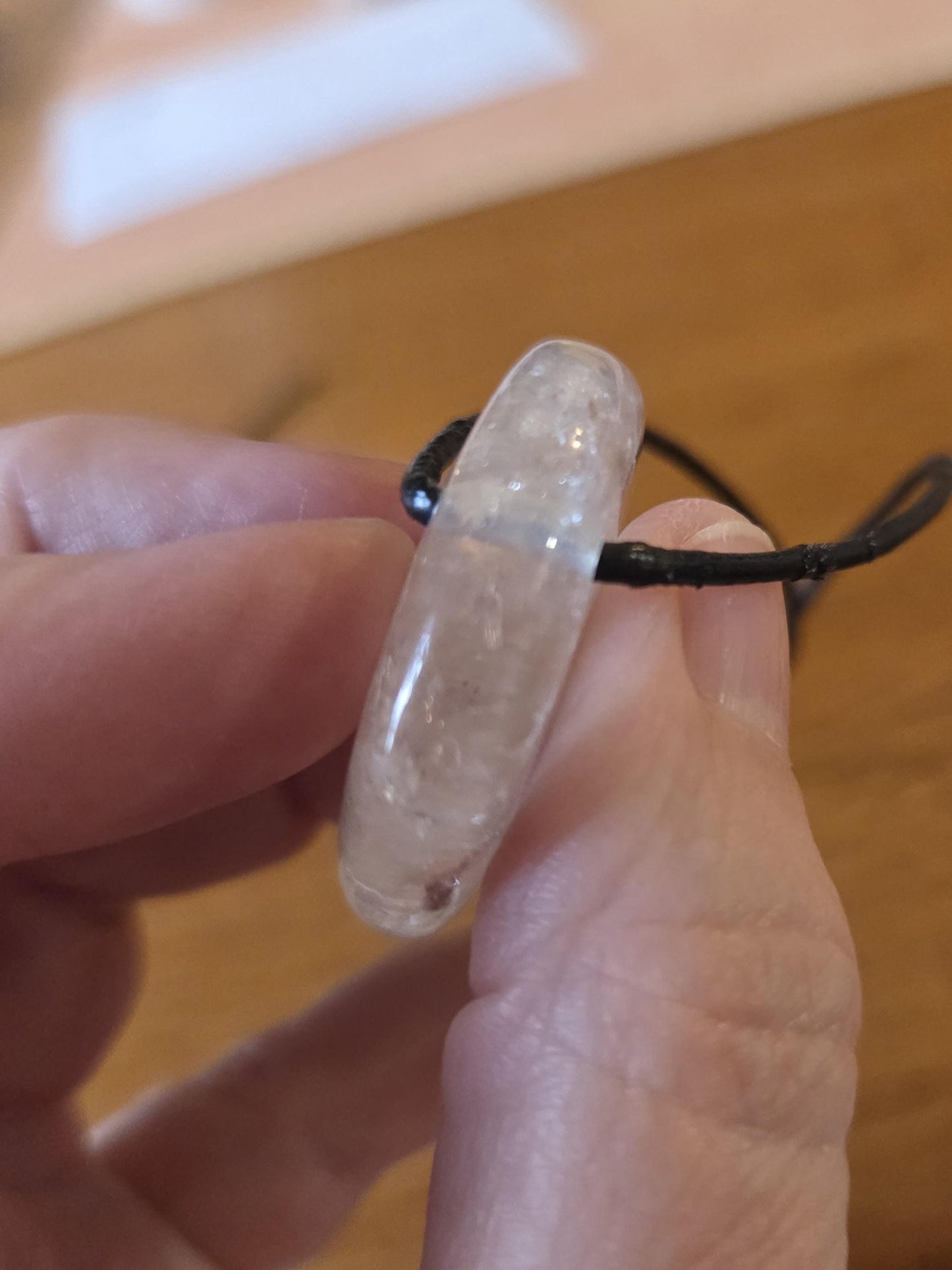 Toller, großer Bergkristall Phantamquarz Anhänger Scheibe, 33 x 33 x 9 mm, gebohrt, an verstellbarem Lederband, Mont Blanc