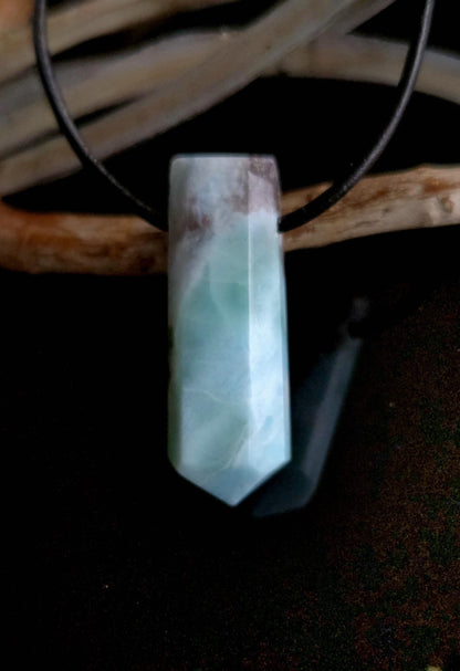 Larimar Atlantis Stein Stäbchen Kristall Spitze Anhänger, 35 x 12 x 9 mm, gebohrt, Larimar Anhänger, gebohrt, an verstellbarem Lederband