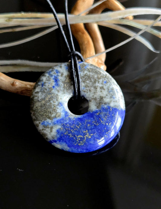 Lapislazuli Lapis Lazuli Donut groß, Anhänger, Stein der Engel, 40 x 40 x 5 mm, gebohrt, an verstellbarem Lederband
