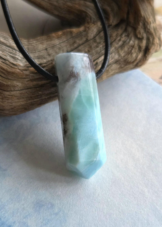 Larimar Atlantis Stein Stäbchen Kristall Spitze Anhänger, 35 x 12 x 9 mm, gebohrt, Larimar Anhänger, gebohrt, an verstellbarem Lederband