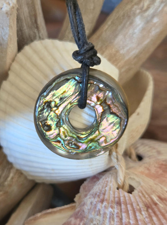 Abalone Muschel, Donut Anhänger, 30 x 4 mm, an verstellbarem Lederband, Paua-Muschel, Seeohr Muschel