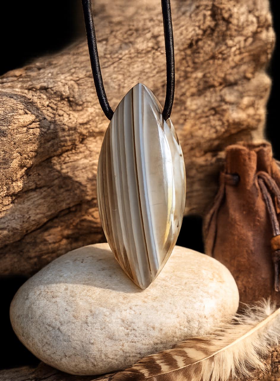 Botswana Achat gebändert Navette förmig Anhänger, 38 x 18 x 11 mm, gebohrt, an verstellbarem Lederband