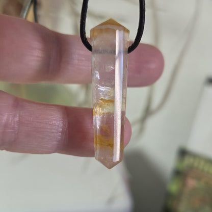 Golden Healer Citrin mit Bergkristall Doppelender, Citrin Kristall Spitze, Anhänger, 42 x 11 x 11 mm, gebohrt, an verstellbarem Lederband
