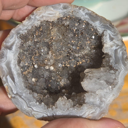 Große Achat Kristall Druse, Nuss Geode, 57 x 55 x 40 mm, 64,12 g., 329,60 ct., Sammlerstein, Heilstein zum Auflegen, Halb Geode