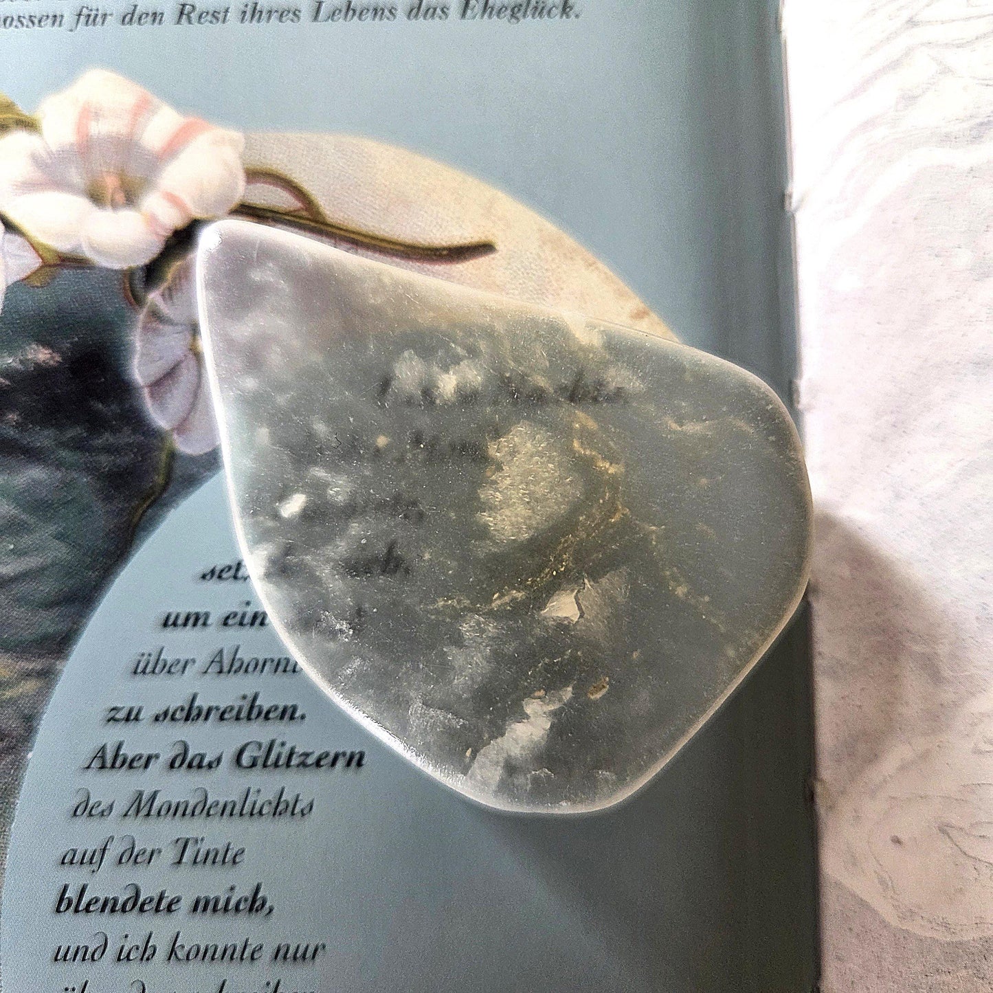 Großer Ulexit-Stein, TV Stein Fernsehstein, Kalifornien, Sammlerstein Heilstein, 56 x 40 x 16 mm, Lupen Stein, Lese Stein