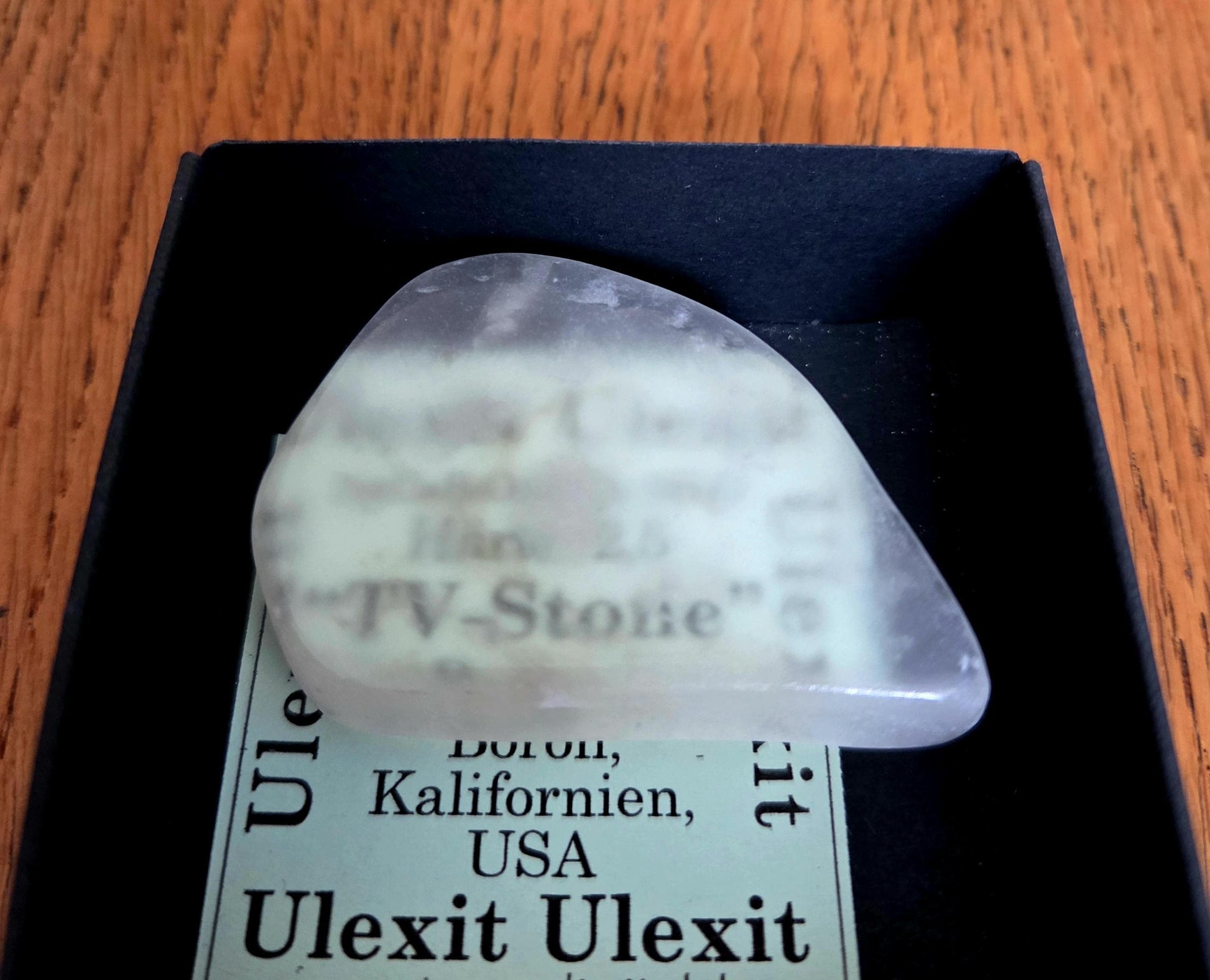 Großer Ulexit-Stein, TV Stein Fernsehstein, Kalifornien, Sammlerstein Heilstein, 56 x 40 x 16 mm, Lupen Stein, Lese Stein