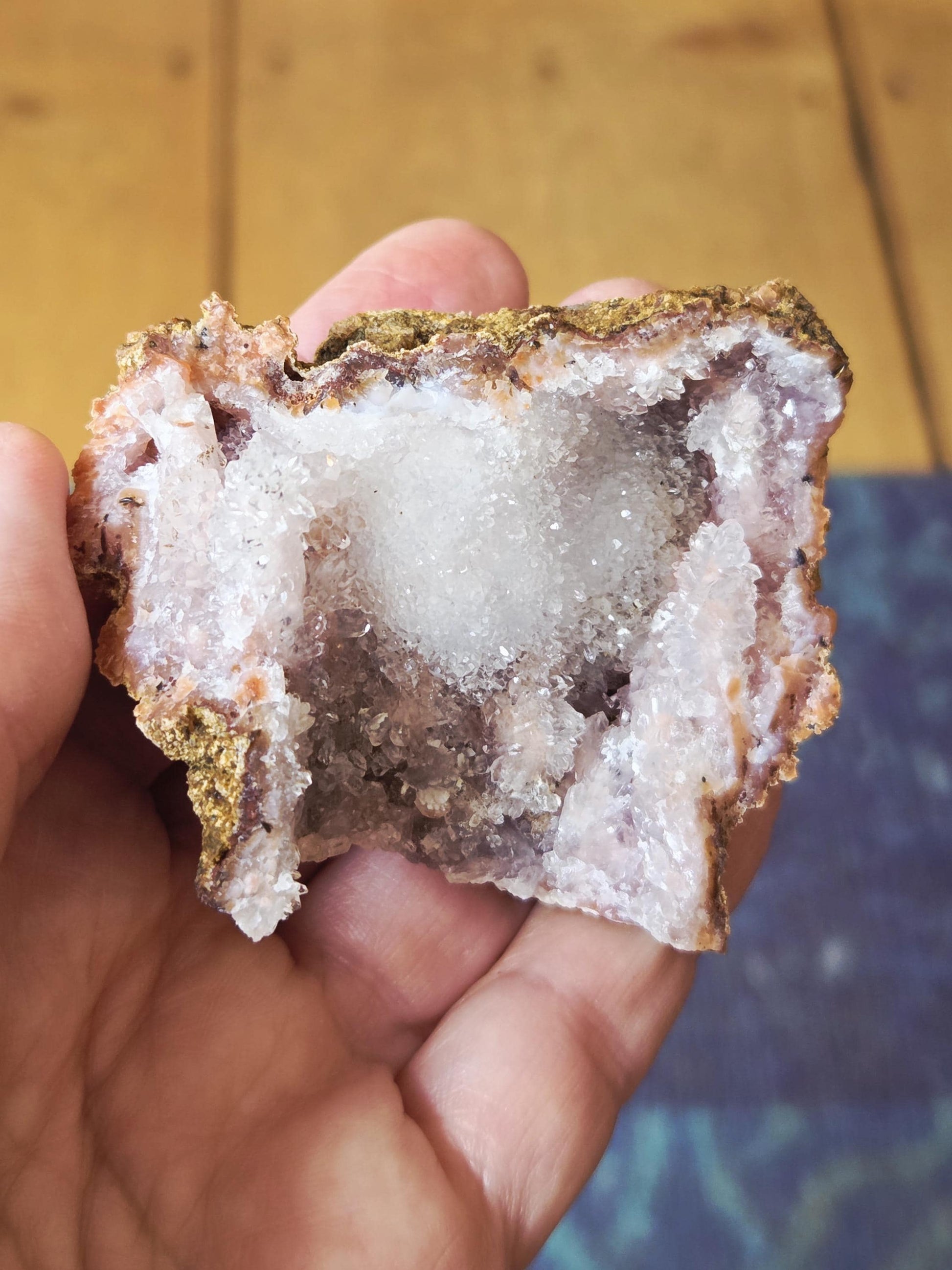Pink rosa Amethyst Druse Knollemit Chalcedon, Stufe selten! 65 x 56 x 45 mm, Atlasgebirge Marokko
