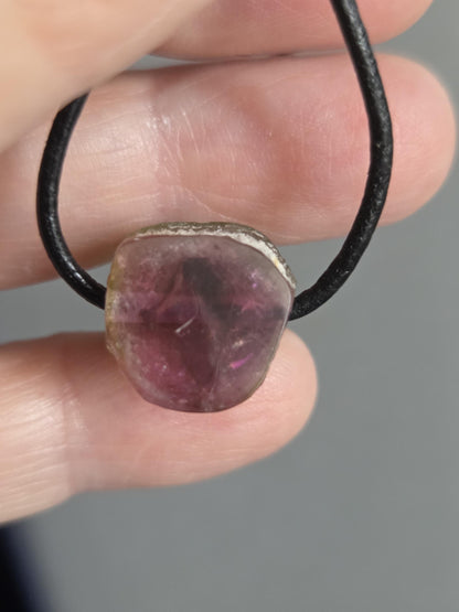 Bicolor Turmalin pink rosa gelb grün Turmalin, Rubellit Verdelith Wassermelonen Turmalin Anhänger, 20 x 14 x 15 mm, an Lederband