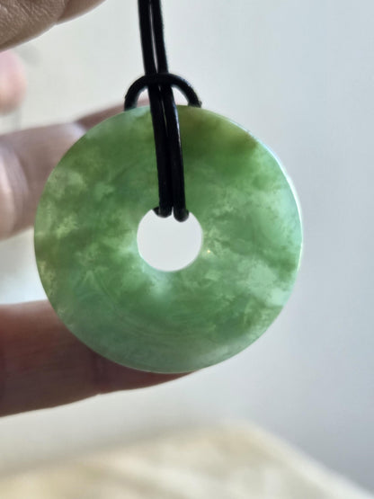 Chrysopras Donut Anhänger, 35 x 7 mm, an verstellbarem Lederband, Chrysoprase pedant