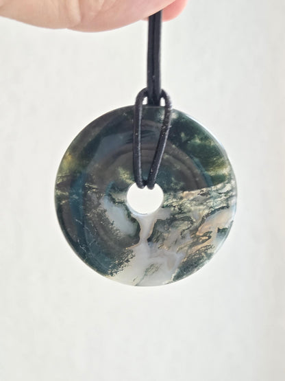 Mystischer Moosachat Donut, Moosachat in drusy Quarz Anhänger, 40 x 7 mm, an verstellbarem Lederband