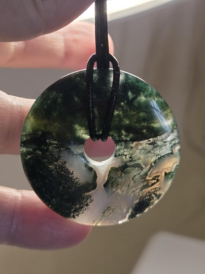 Mystischer Moosachat Donut, Moosachat in drusy Quarz Anhänger, 40 x 7 mm, an verstellbarem Lederband