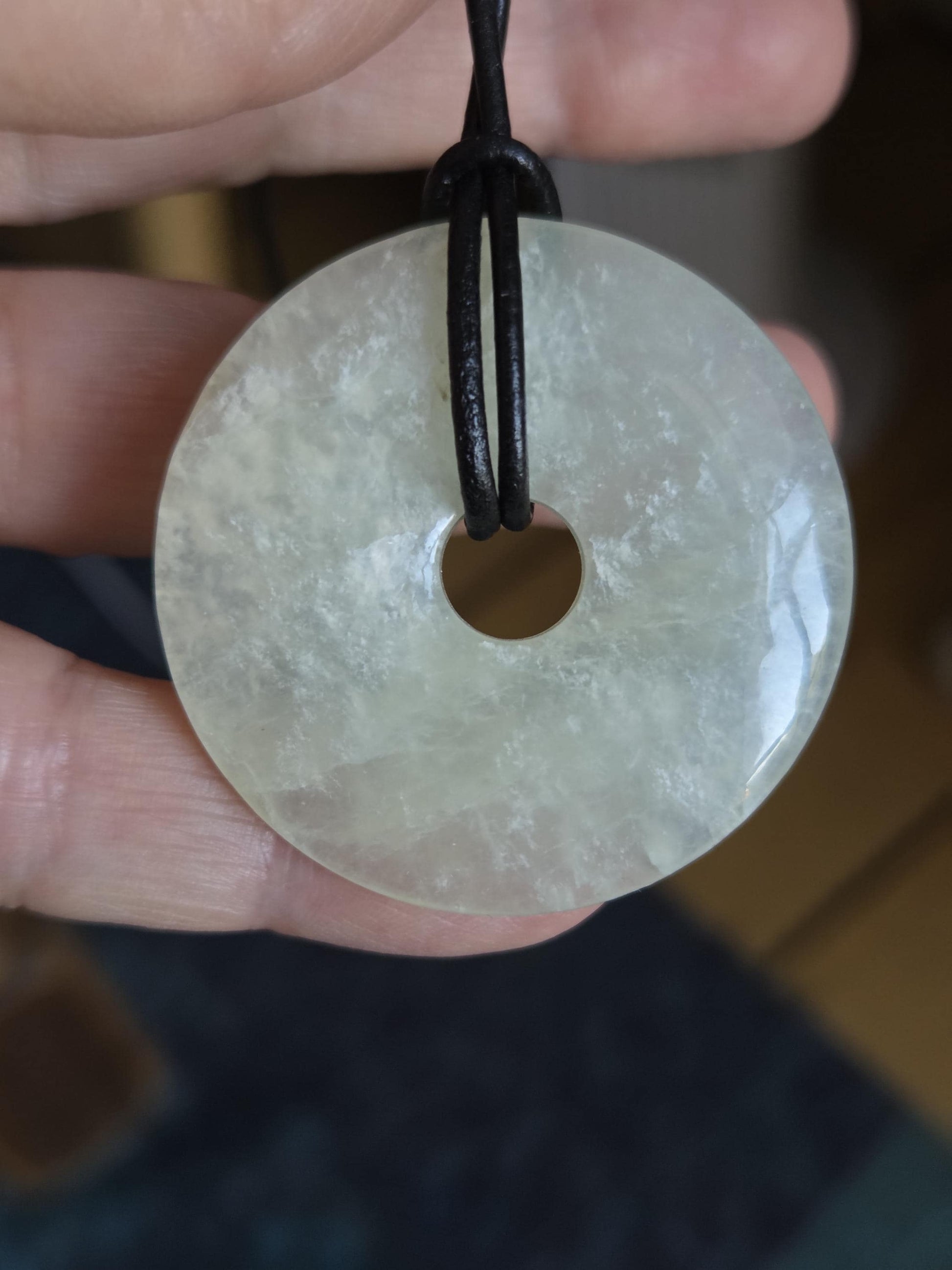 Echte Jade Burma Jade China Jade, Anhänger, Donut groß, 40 mm an Lederband Jade Pendant Chinese Pi Disc Lucky Amulet Feng Shui Jewelry